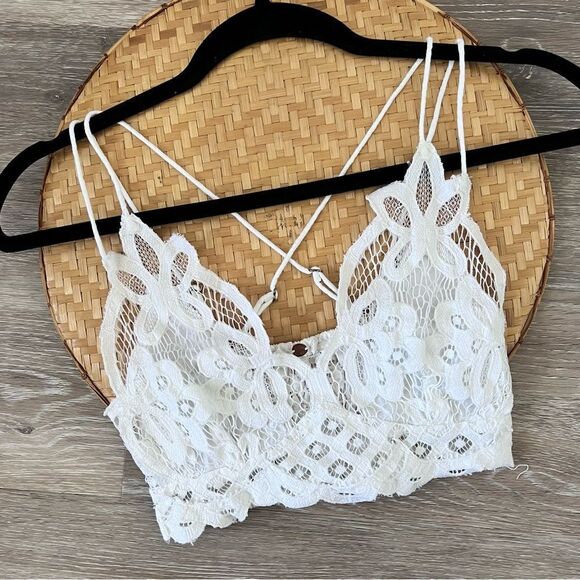 Free people‎ ONE white laced bralette - Picture 1 of 3